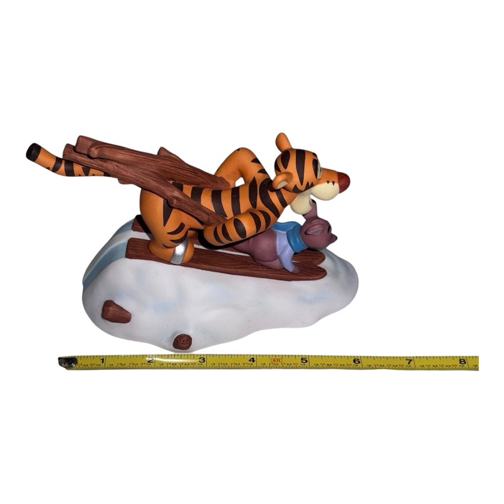 Pooh & Friends (NWT) 1990 “Look out snow! Here we go!” collectible figurine - Picture 10 of 14